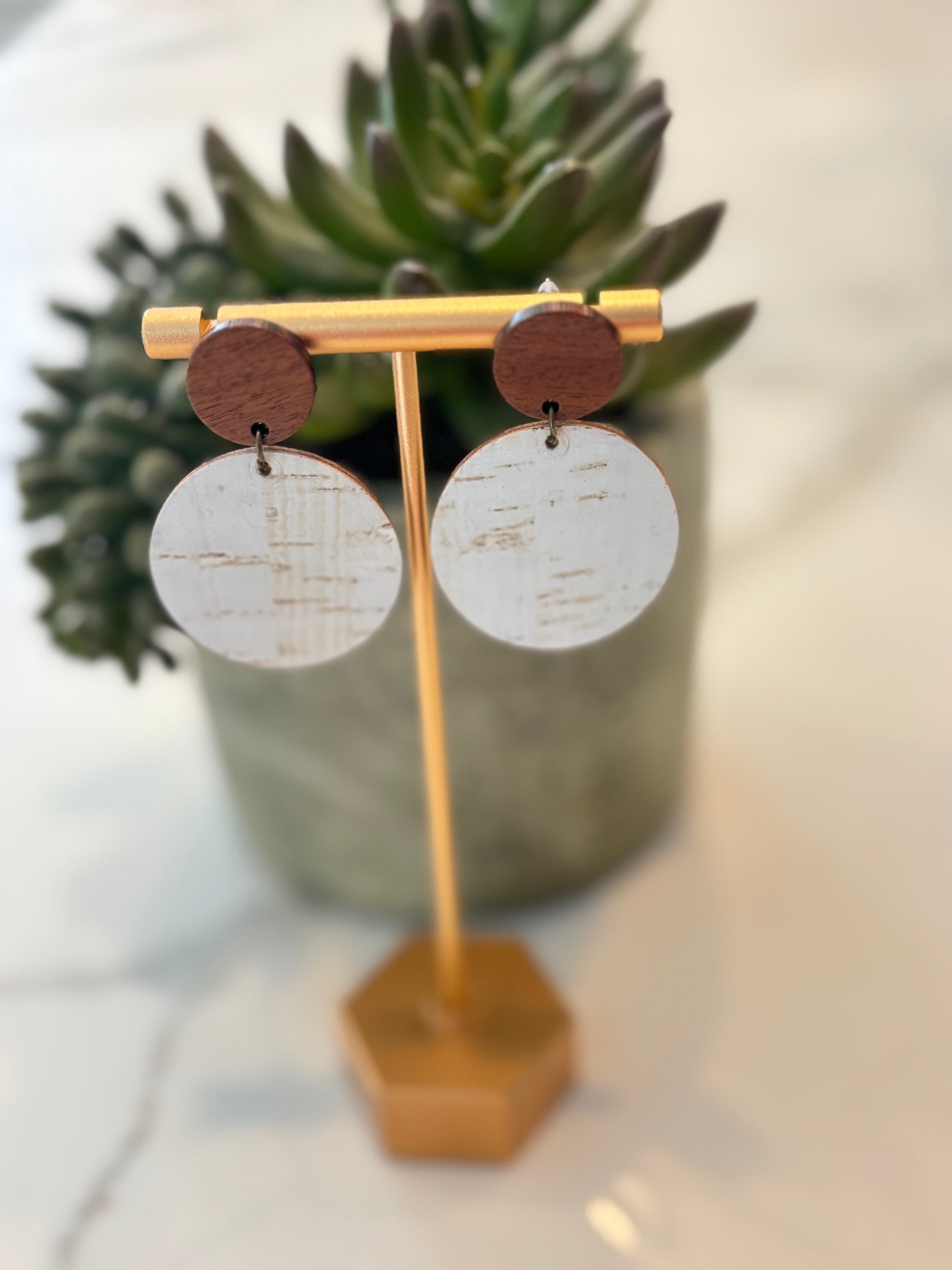 Circle White cork leather with wood earrings