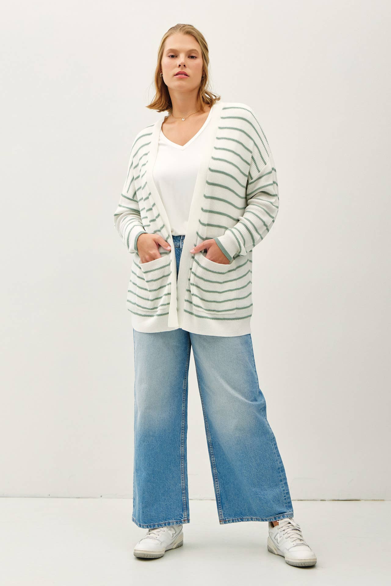 CURVY CLASSIC STRIPED OPEN CARDIGAN