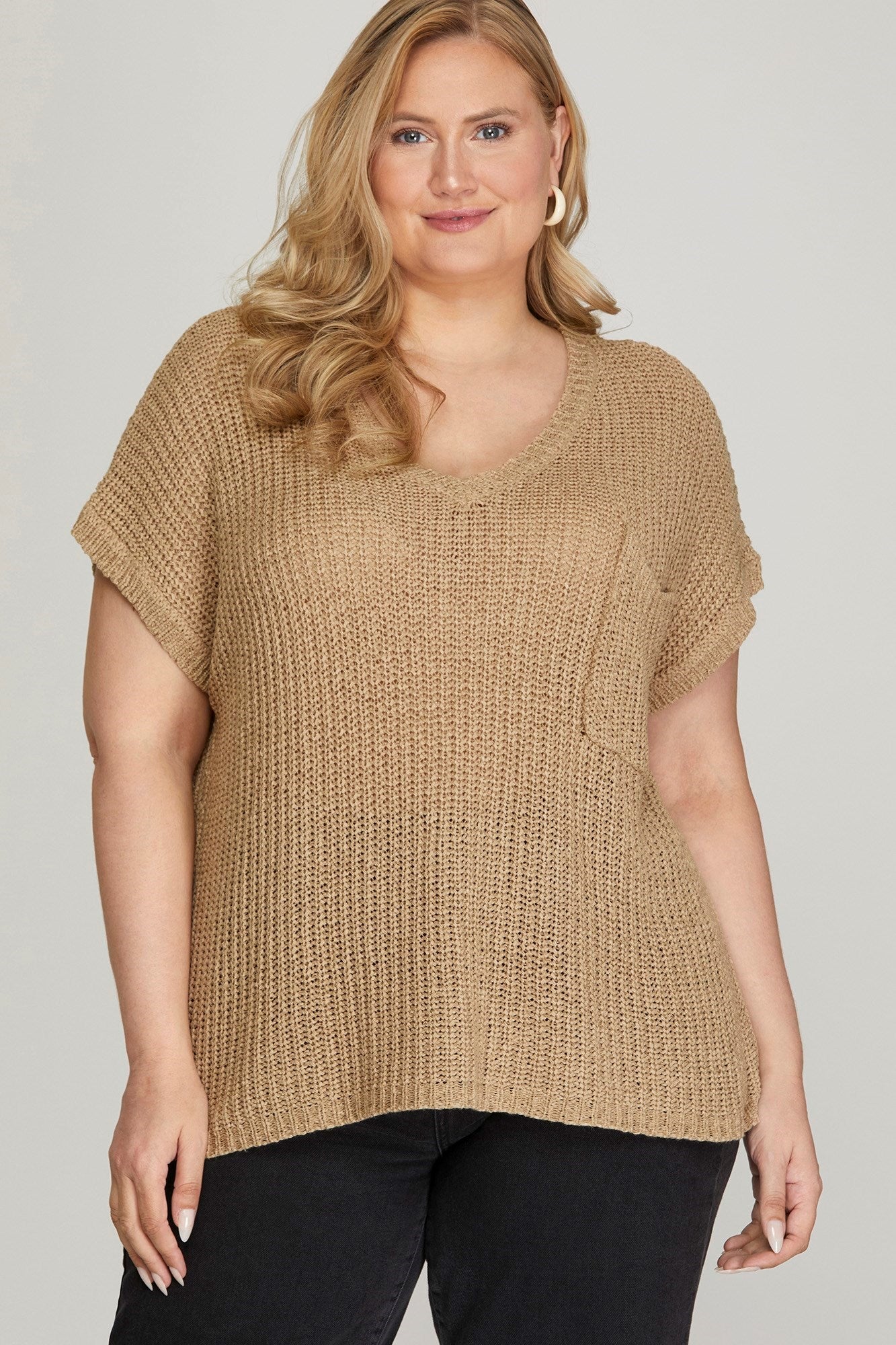 Curvy Short Sleeve Loose Knit Sweater with Pocket