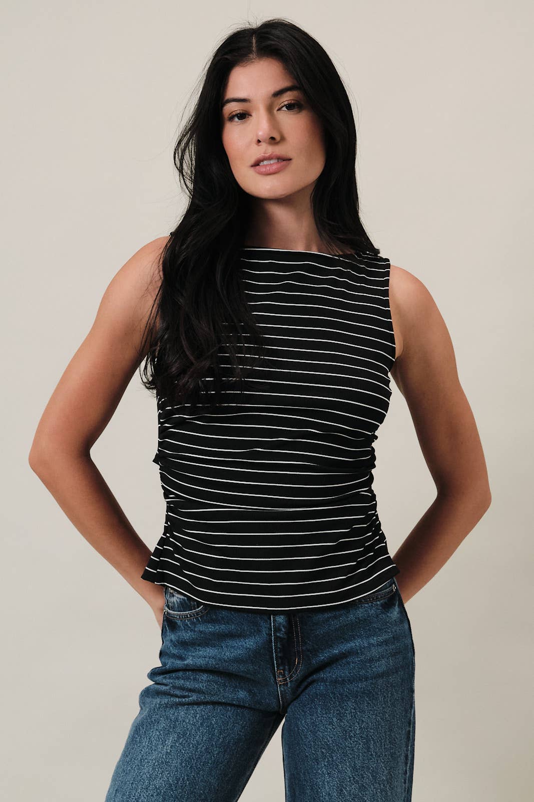BOAT NECK FRONT SIDE RUCHING BACK RIBBON TIE DETAIL TOP