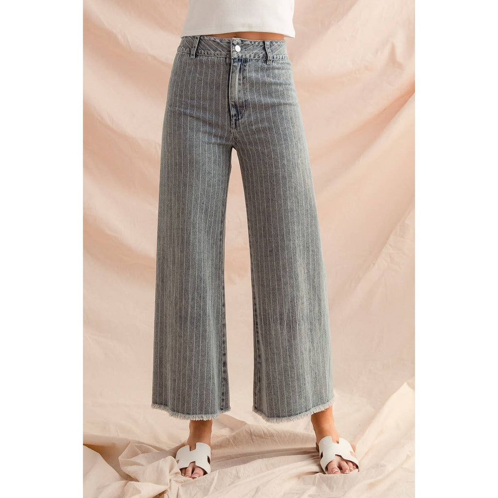 WASHED STRIPE DENIM FRAYED HEM PANTS