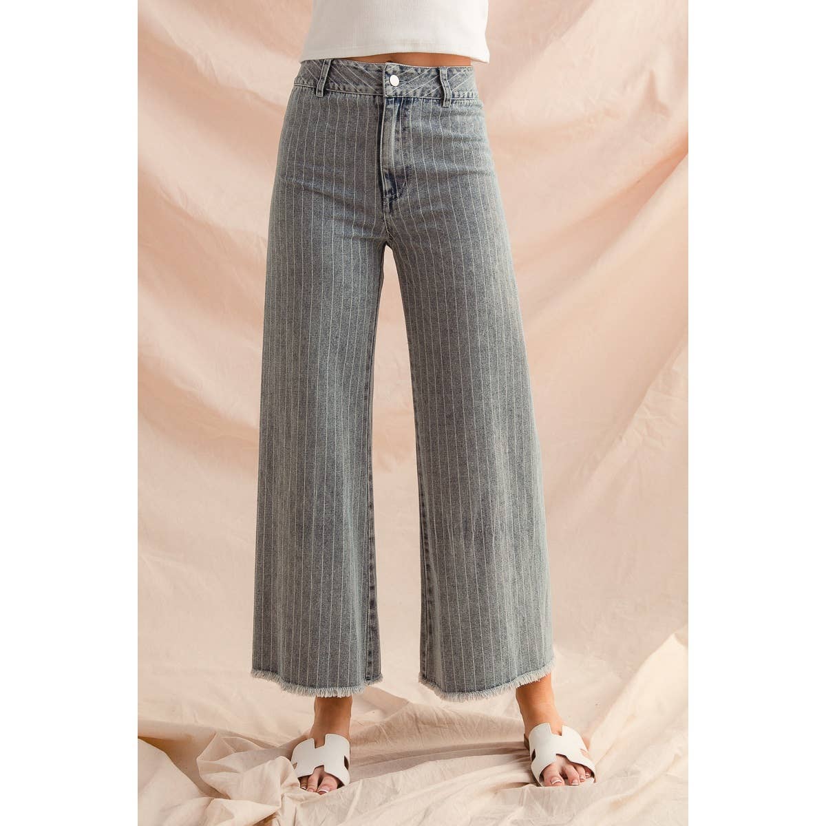 WASHED STRIPE DENIM FRAYED HEM PANTS