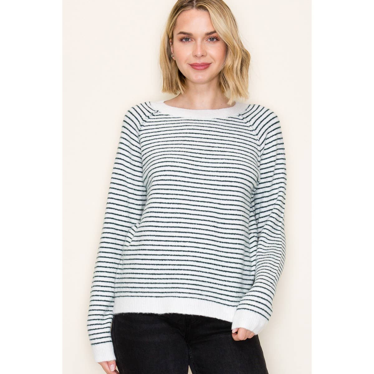 STRIPED PULLOVER SWEATER