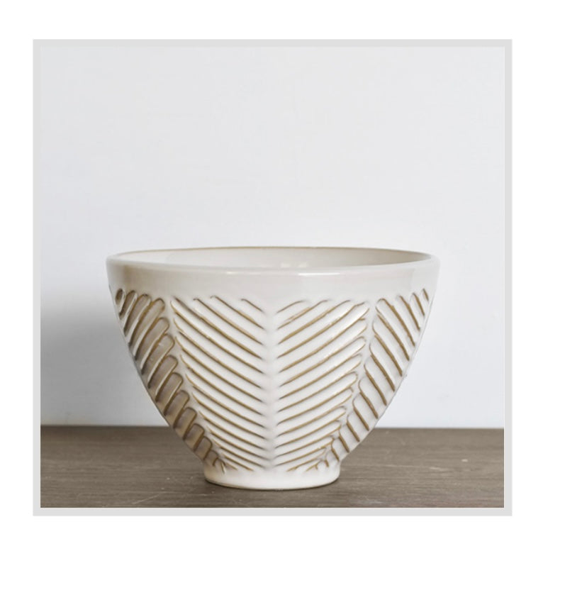 7" ROUND PATTERN BOWL