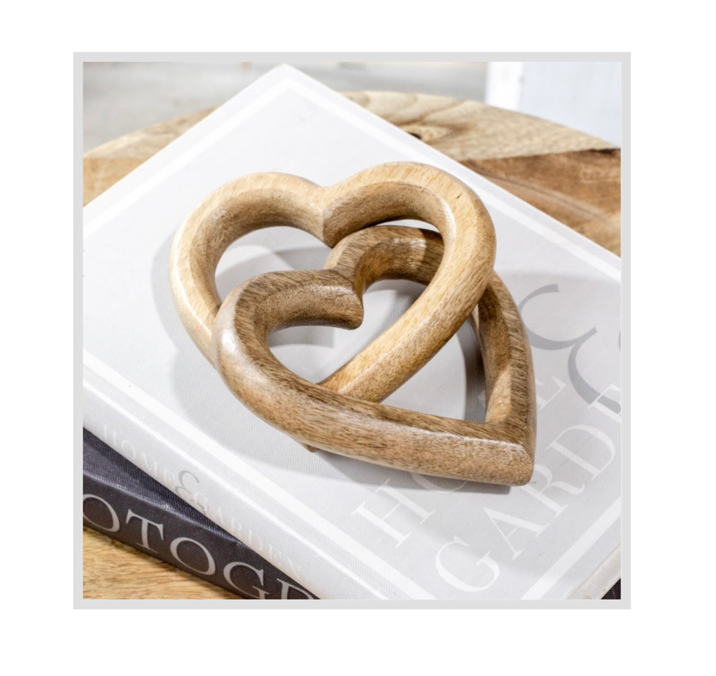 INTERLOCKING WOOD HEARTS
