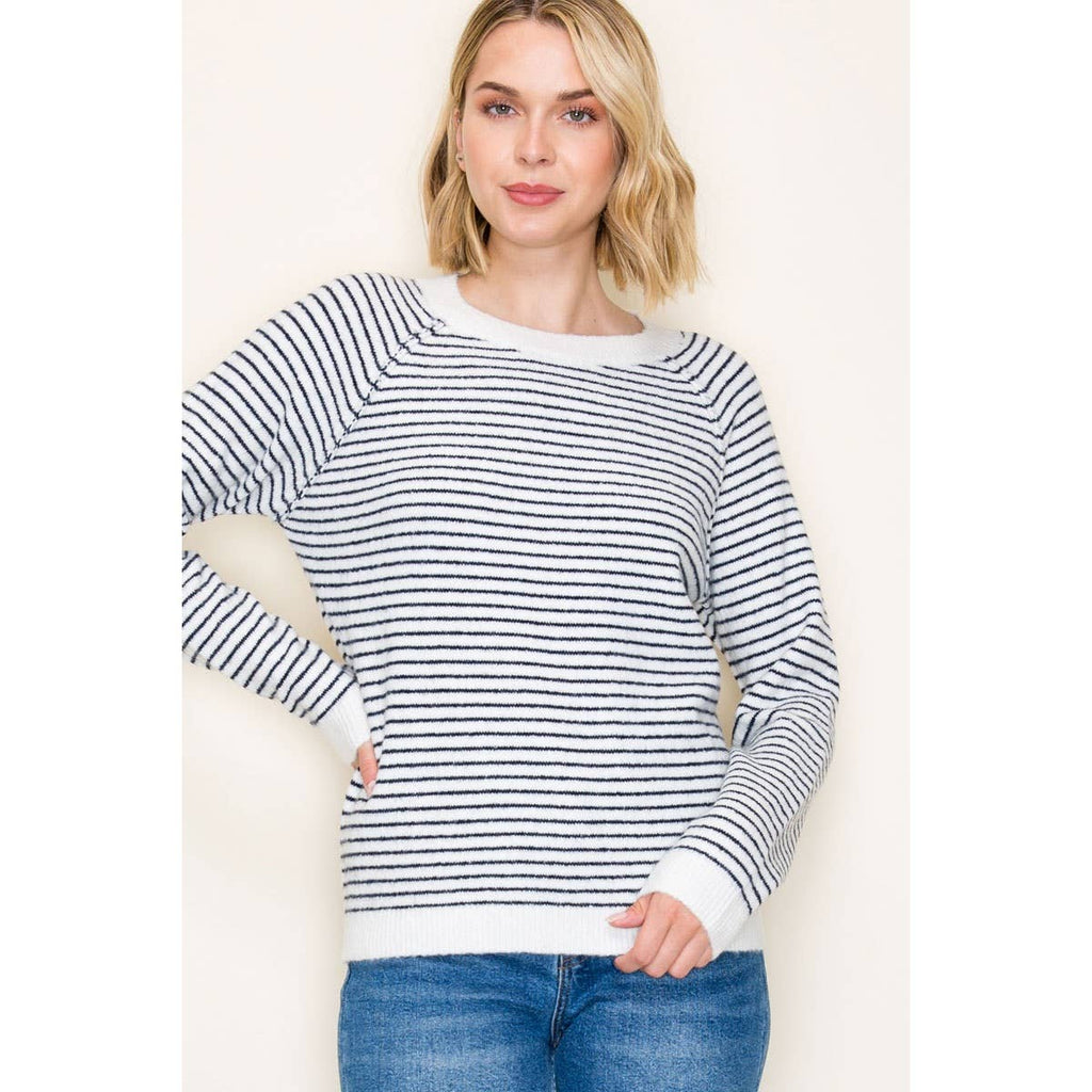 STRIPED PULLOVER SWEATER