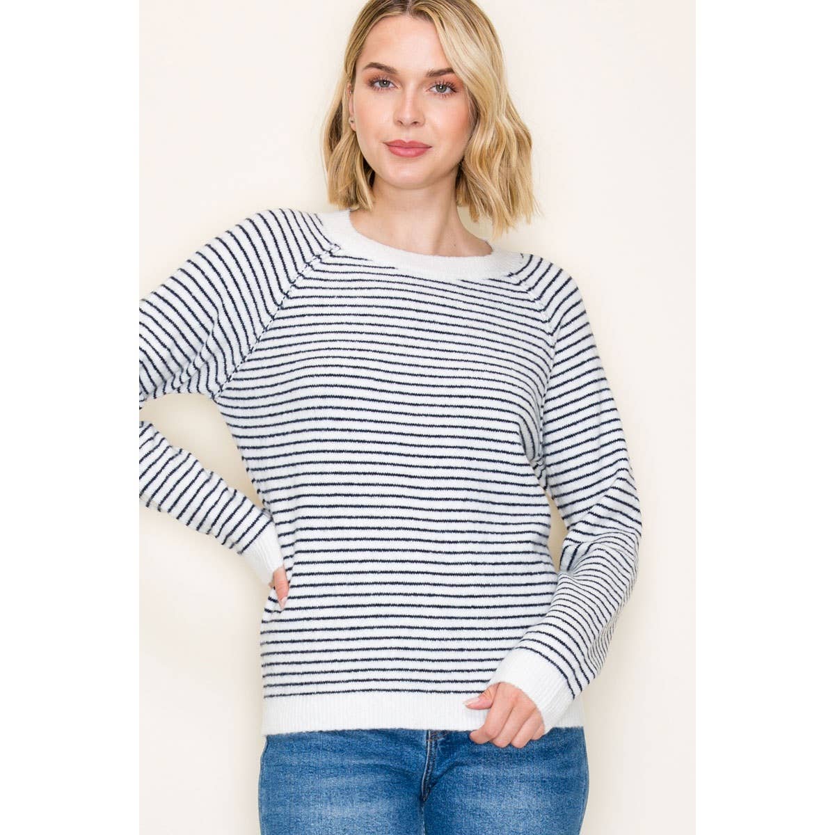 STRIPED PULLOVER SWEATER