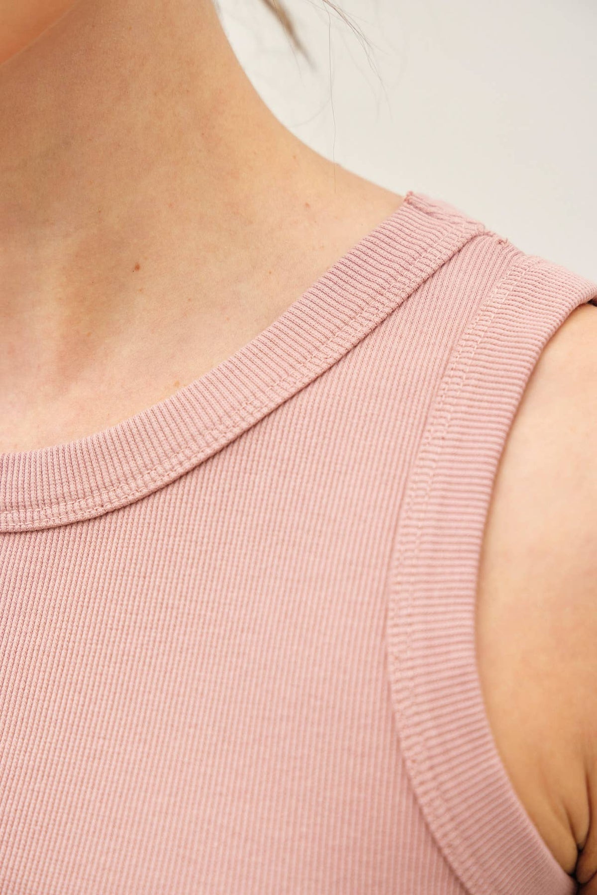 COTTON GARMENT DYED ROUND NECK TANK