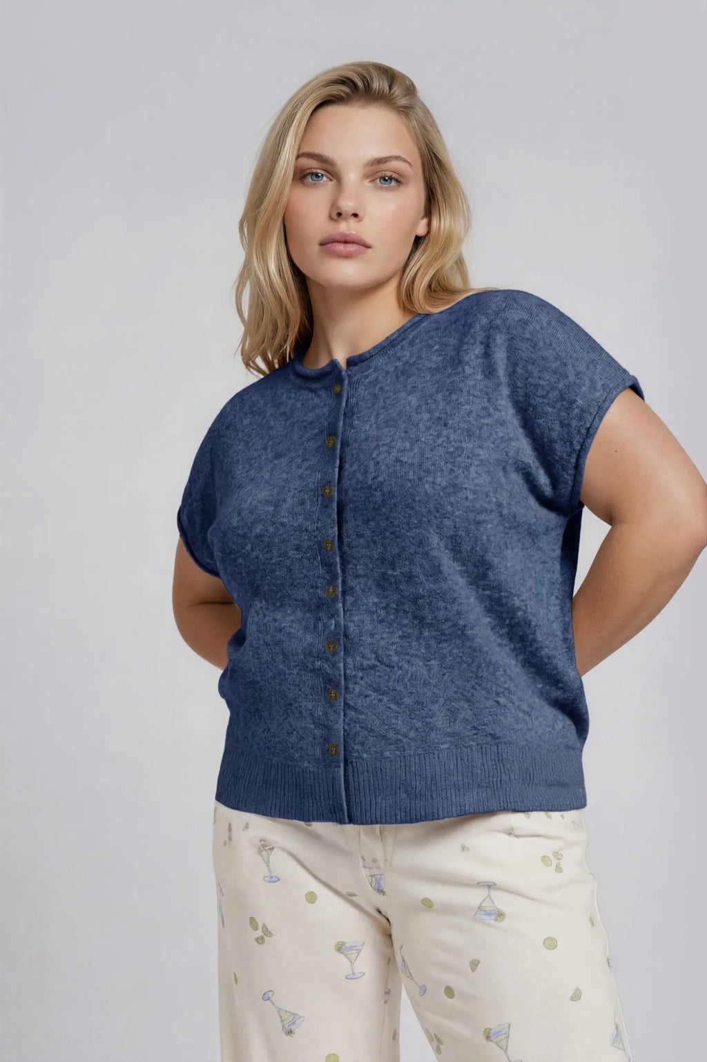 Curvy Raw Edge Seamless Lightweight Cardigan