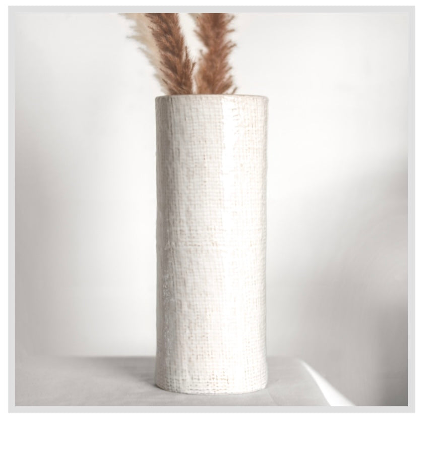 13.4" WHITE CHECK VASE