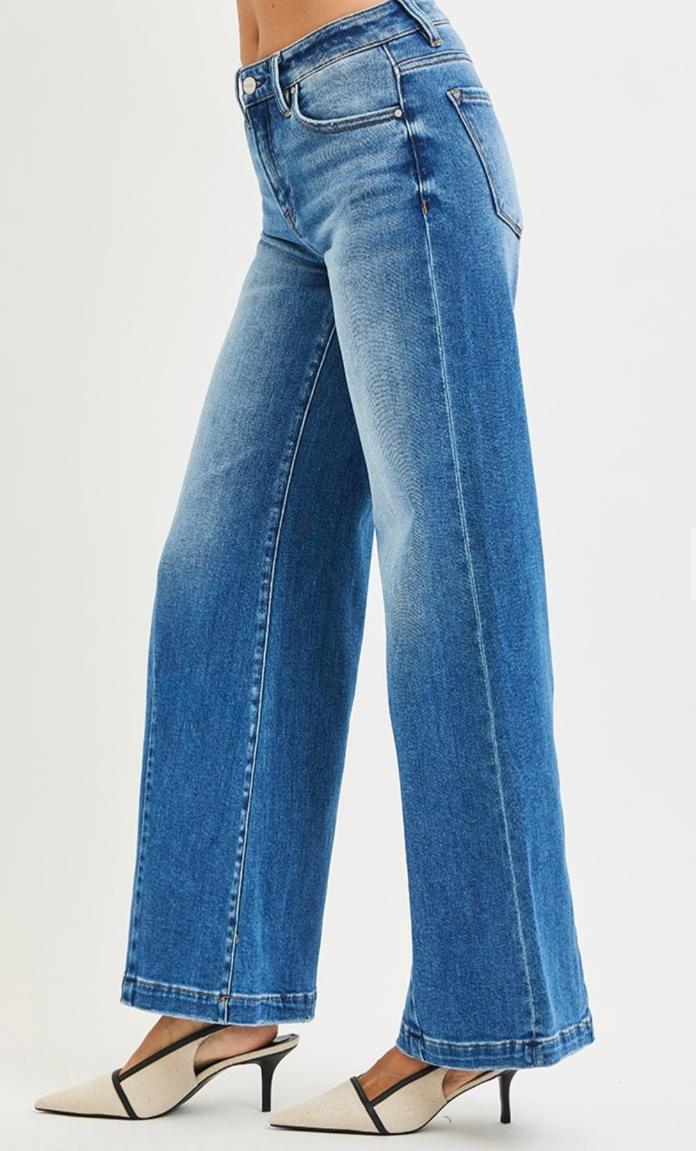 Risen Mid-rise Flare Jeans with crease