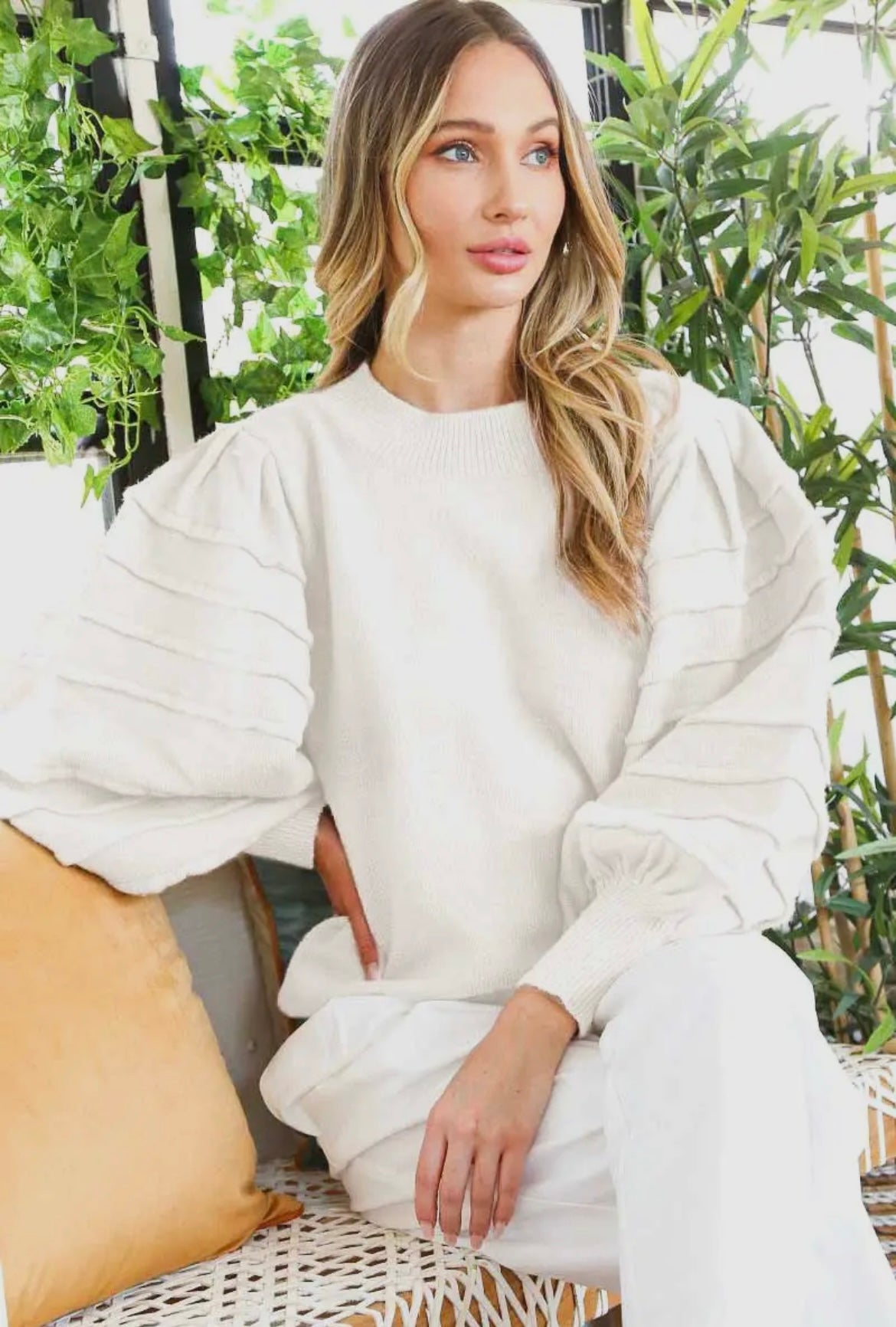 Crew Neck Textured Puff Sleeve Knitted Sweater Top