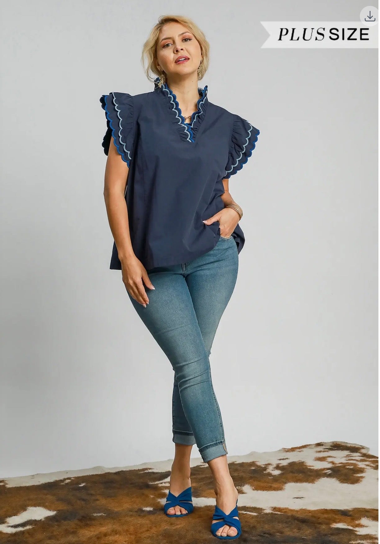 Curvy Scalloped Ruffle Sleeve Top