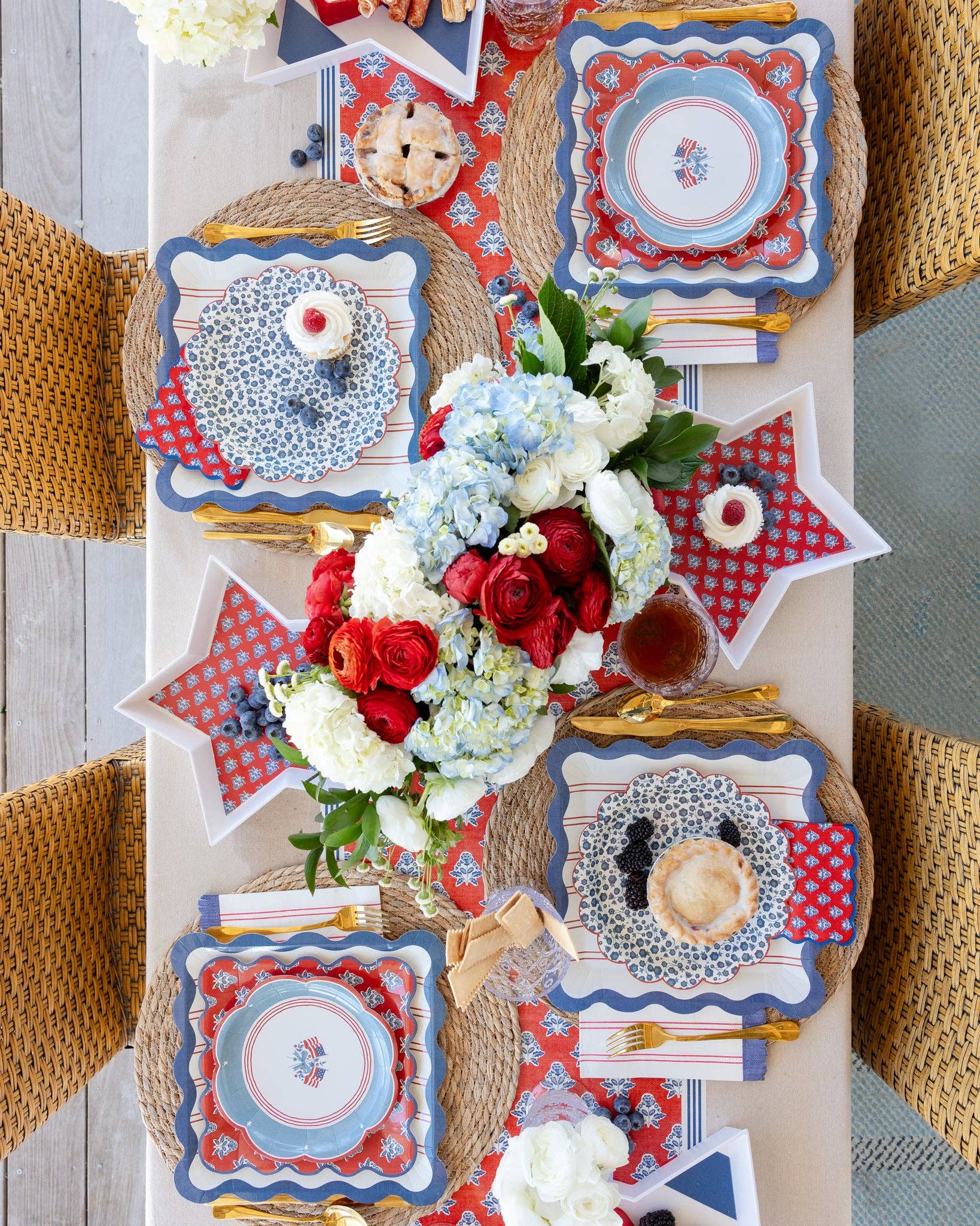 Stacking Stars Bamboo Tray Set