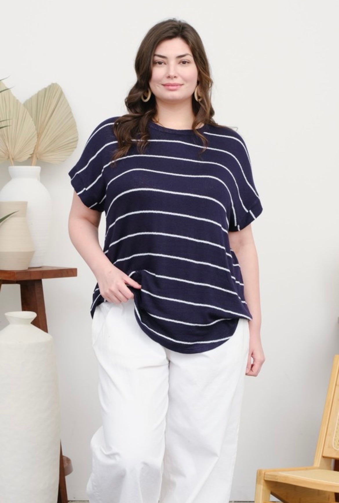 Curvy Stripe Short Cuff Sleeve Knit Top