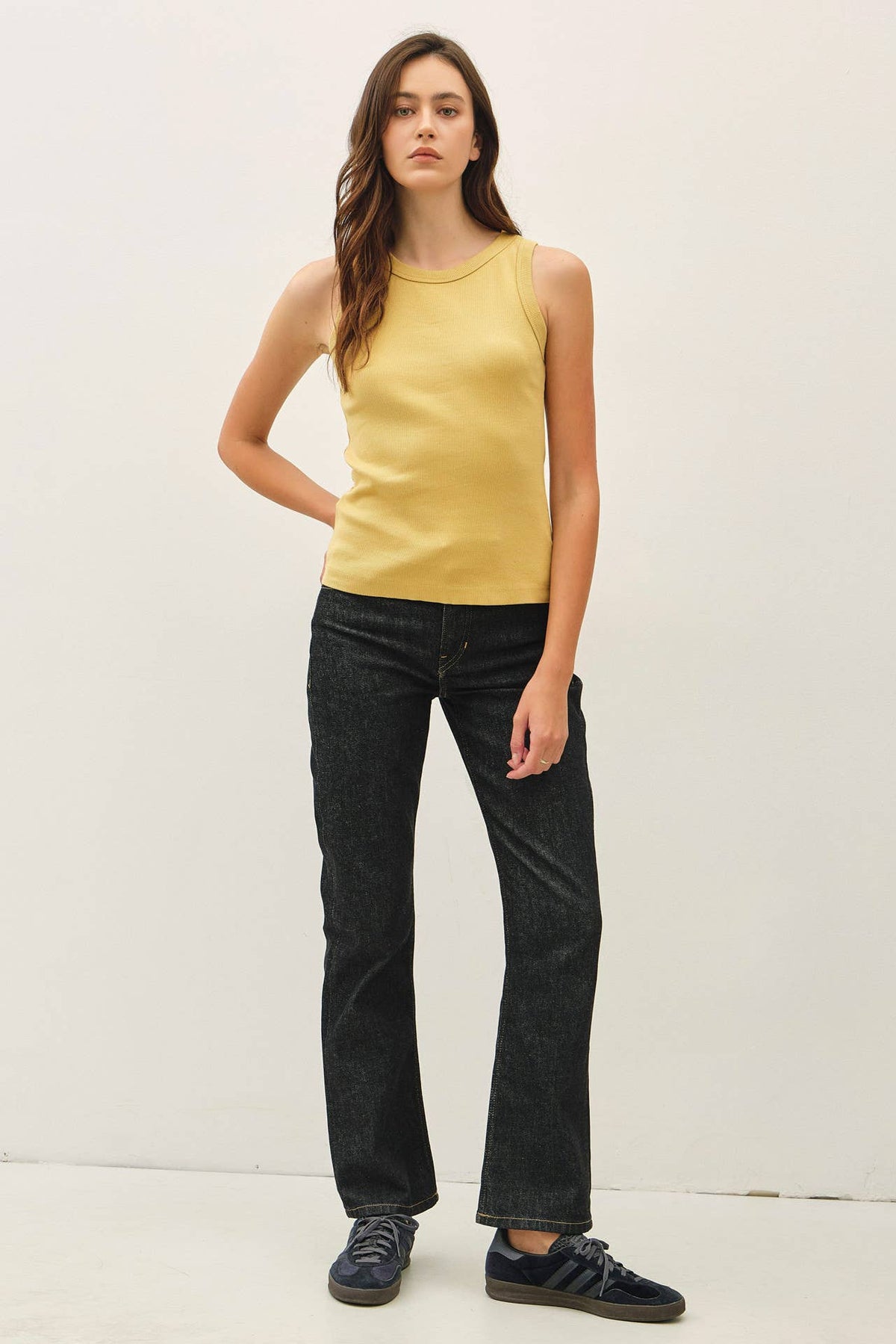 COTTON GARMENT DYED ROUND NECK TANK