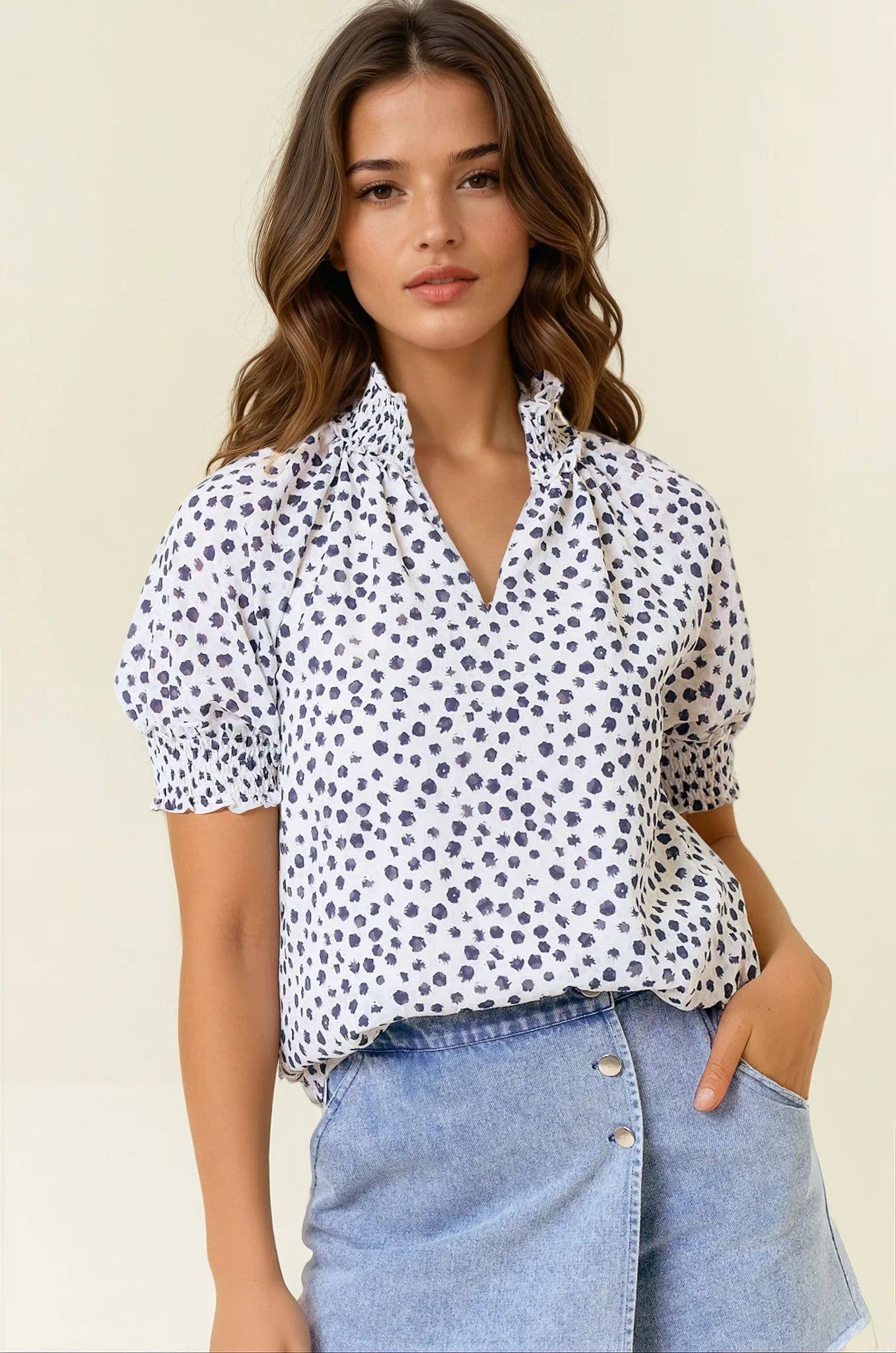 JACQUARD DOT PRINT SHORT SLEEVE BLOUSE