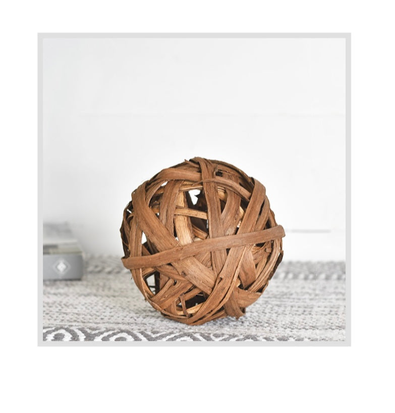 WICKER WOVEN DECORATIVE BALL