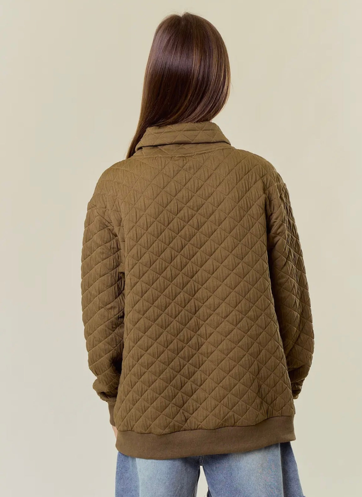 CURVY FUNNEL NECK QUILTED PULL OVER