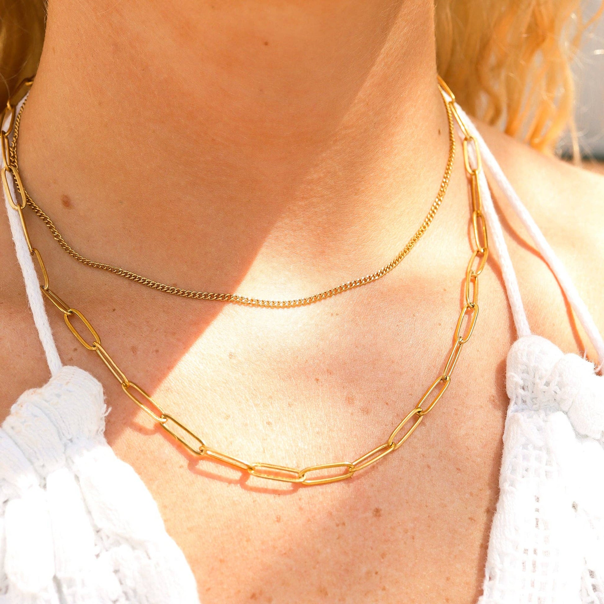18K Gold PVD Stainless Steel Dainty Curb and Paperclip Layered Chain Necklace: Gold