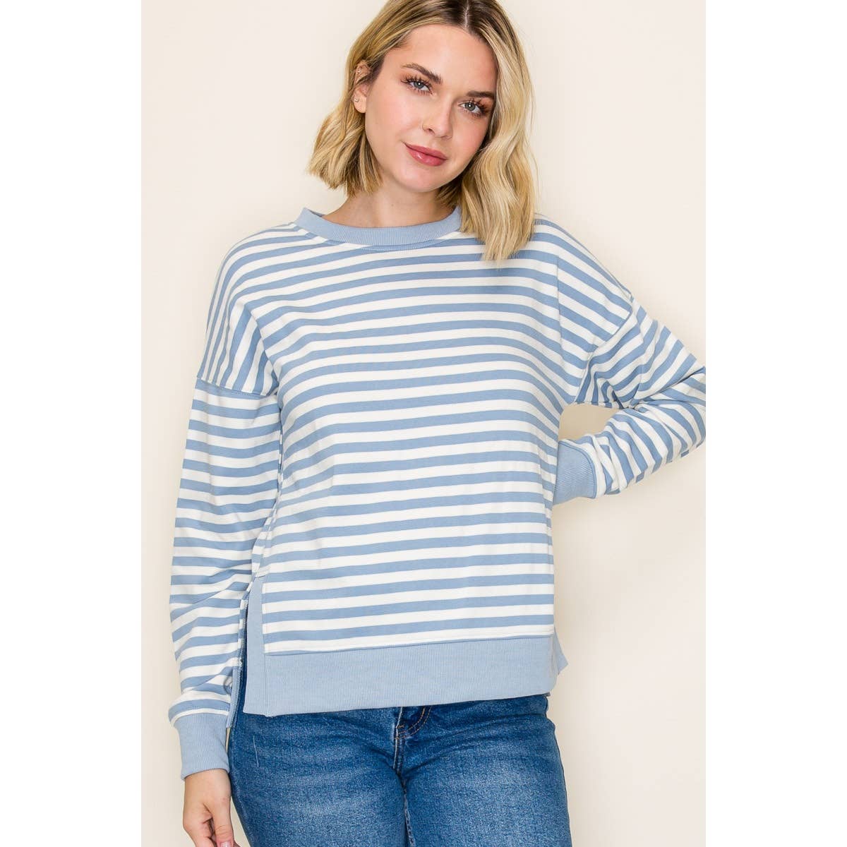 STRIPED SWEATSHIRT