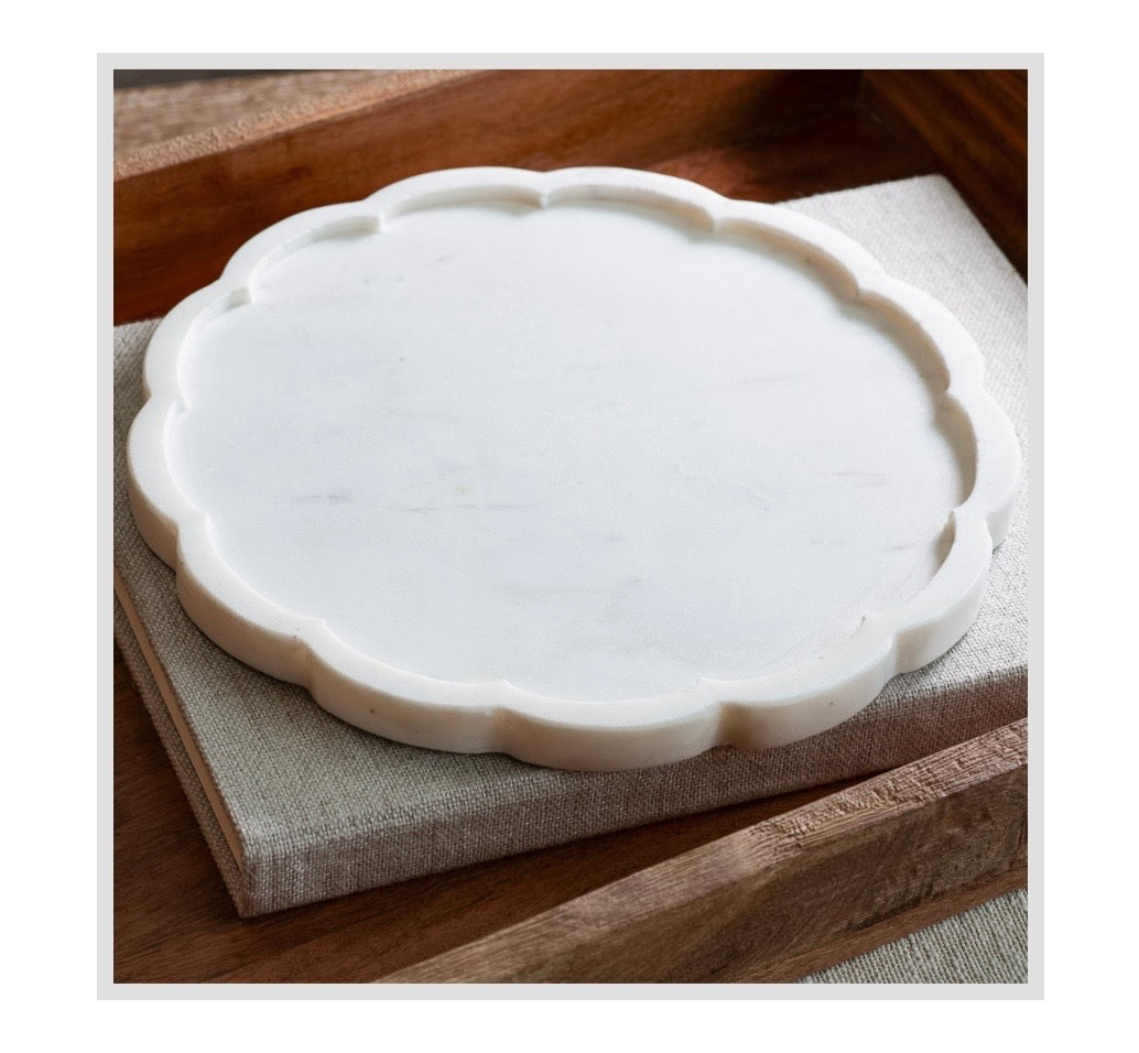 9.8" Round Marble Scallop Platter