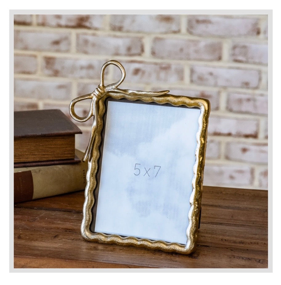 5x7" Gold Ribbon Photo Frame (KC Holiday Boutique)