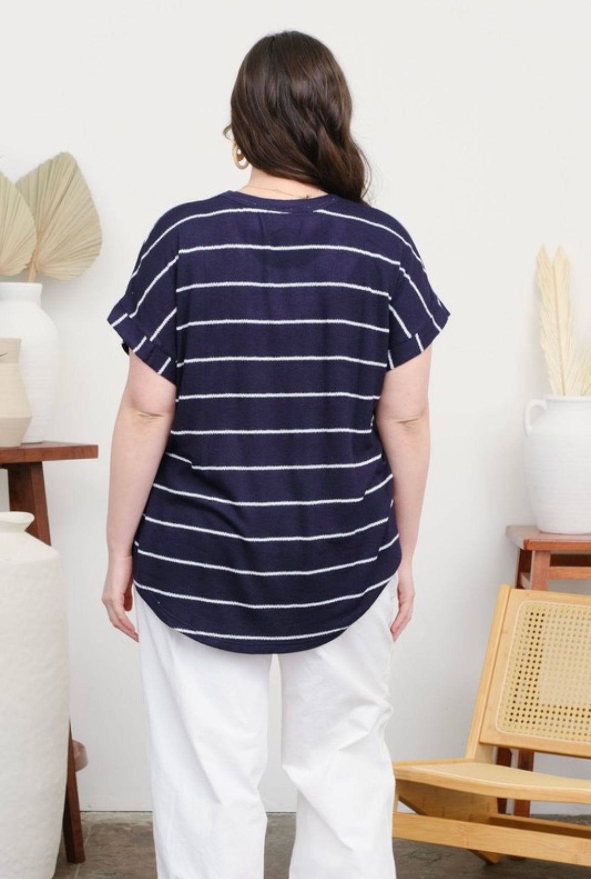 Curvy Stripe Short Cuff Sleeve Knit Top