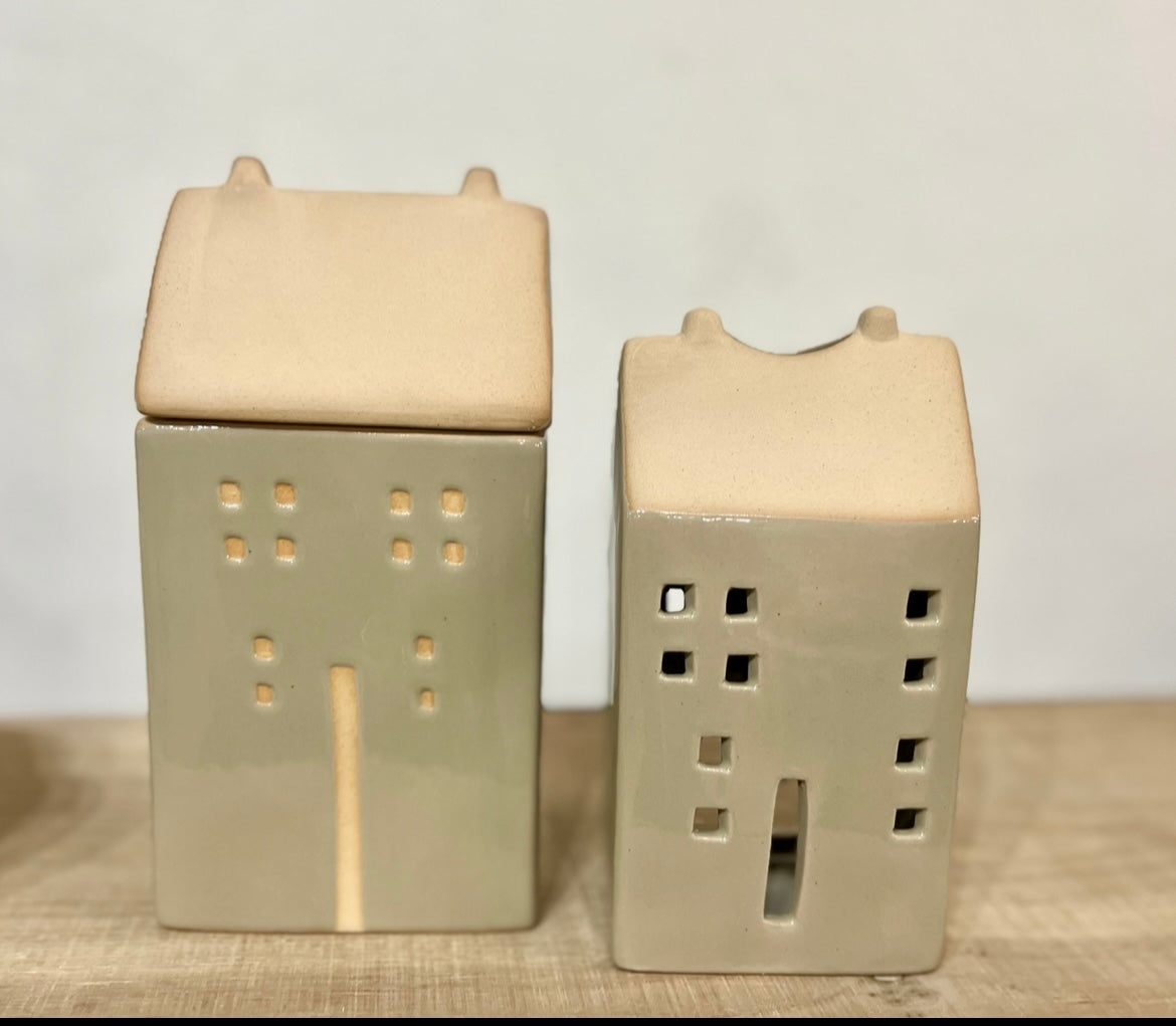 8" BEIGE CERAMIC HOUSE