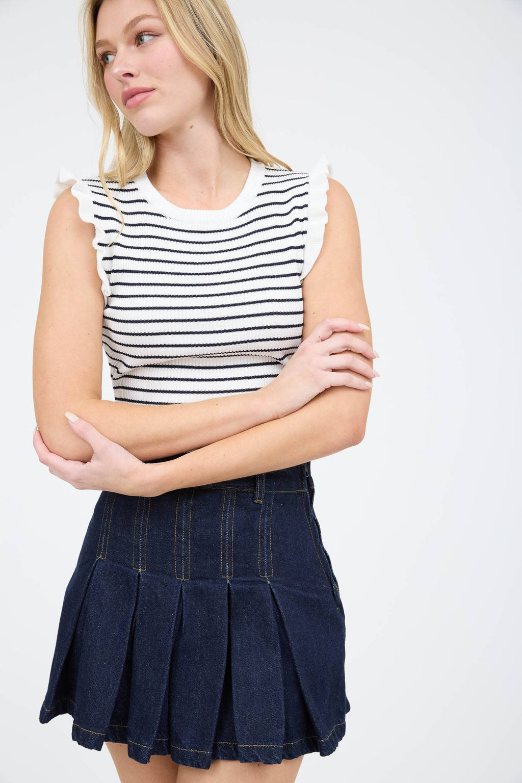 STRIPE RUFFLE TRIM SLEEVELESS PULLOVER SWEATER