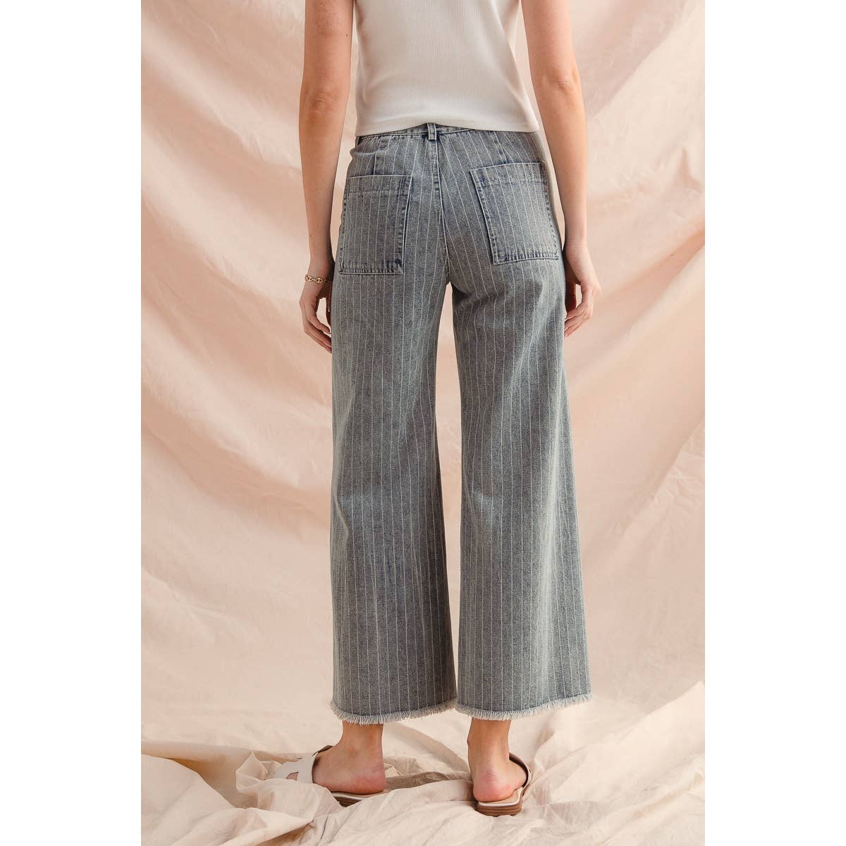 WASHED STRIPE DENIM FRAYED HEM PANTS