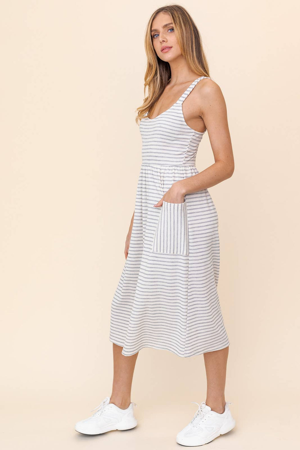 Sleeveless Pocket detail Stripe Dress