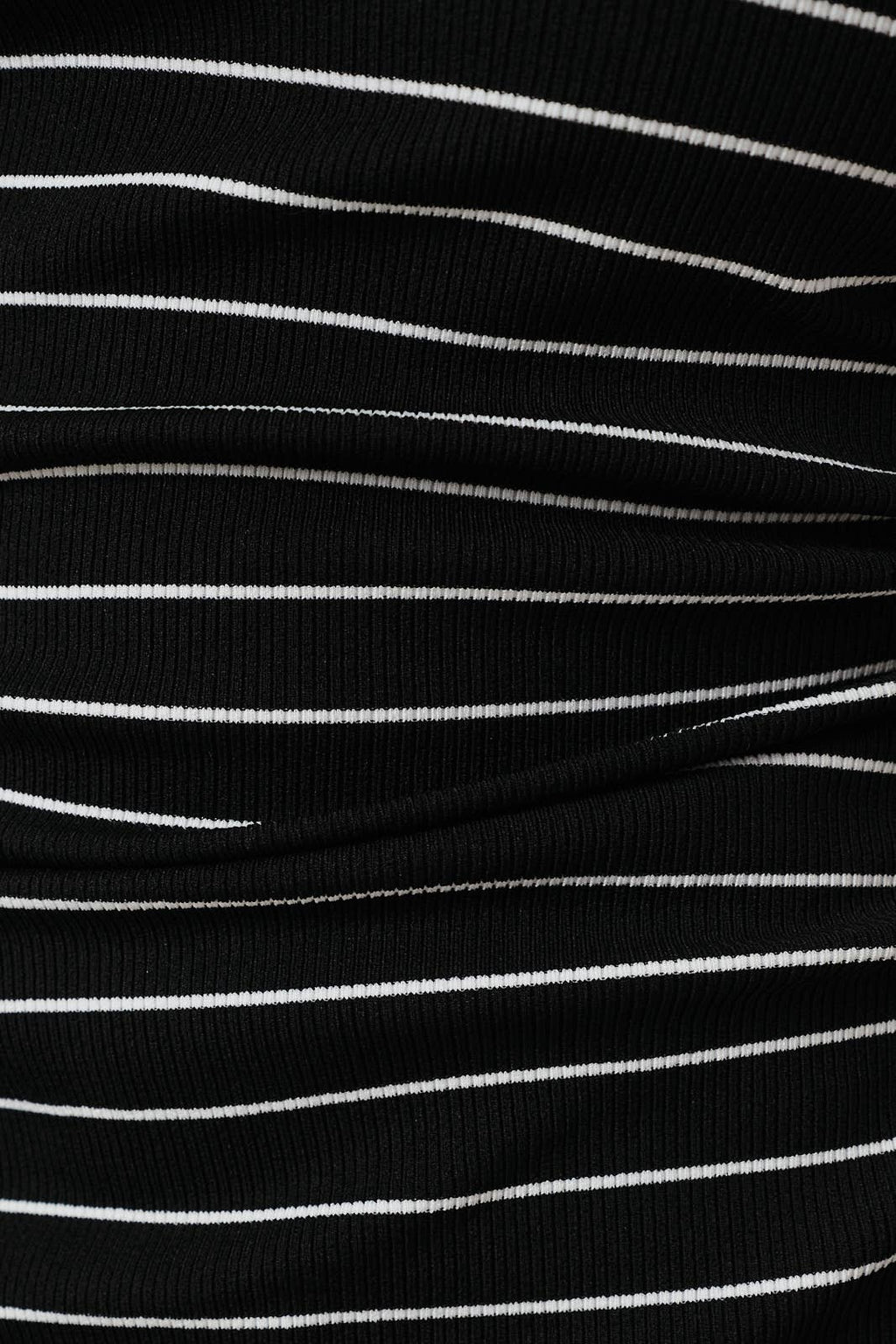 BOAT NECK FRONT SIDE RUCHING BACK RIBBON TIE DETAIL TOP