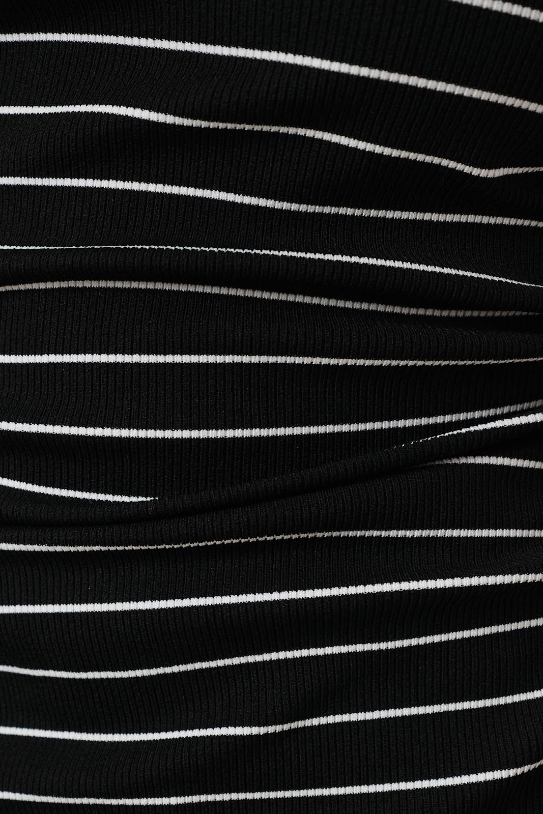 BOAT NECK FRONT SIDE RUCHING BACK RIBBON TIE DETAIL TOP