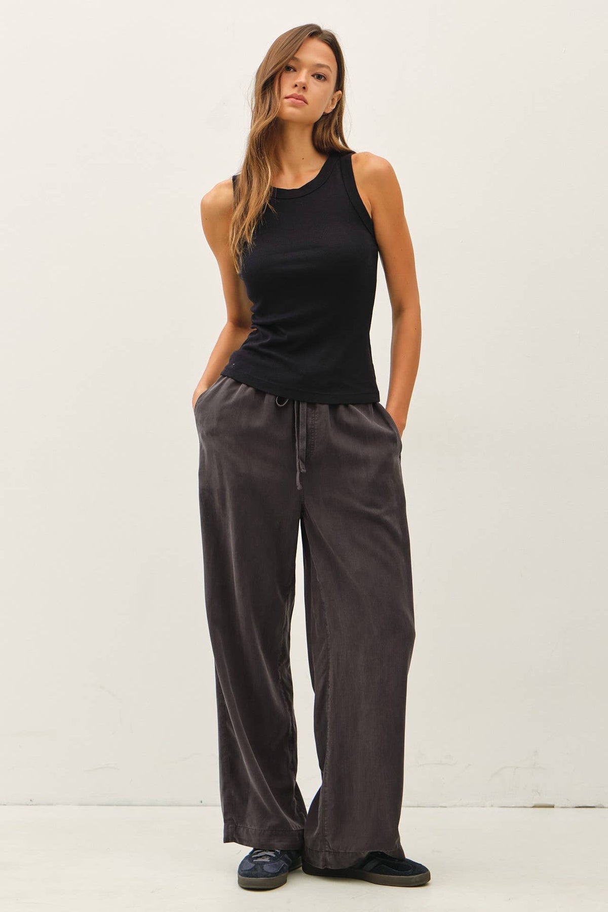 COTTON GARMENT DYED ROUND NECK TANK