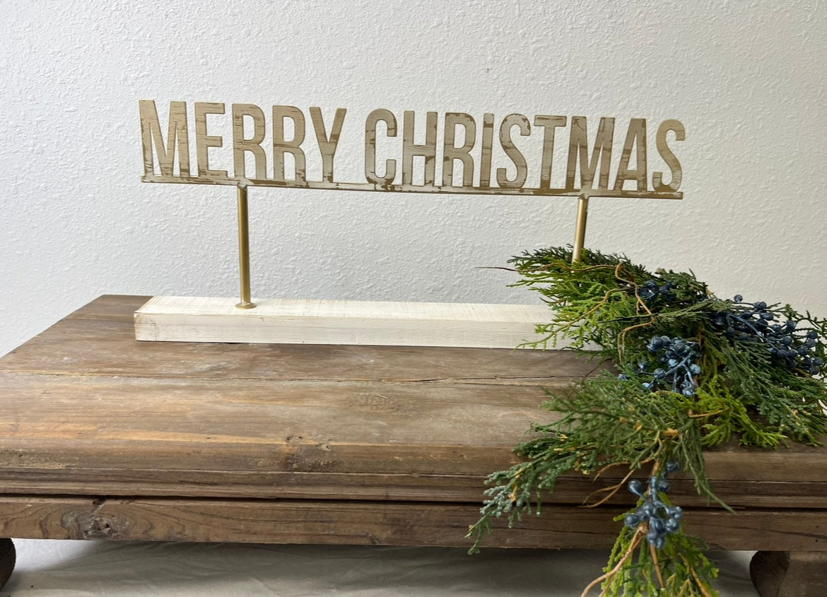18" GOLD MERRY CHRISTMAS RAISED SIGN