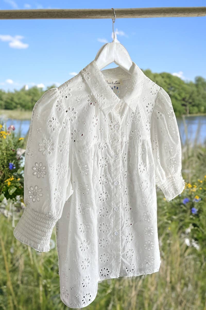 Floral Eyelet Lace 100%Cotton Collared Blouse