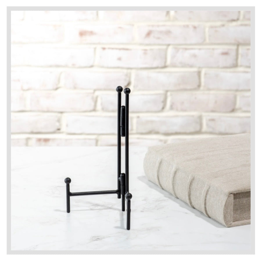 8.25" Black Straight Back Easel