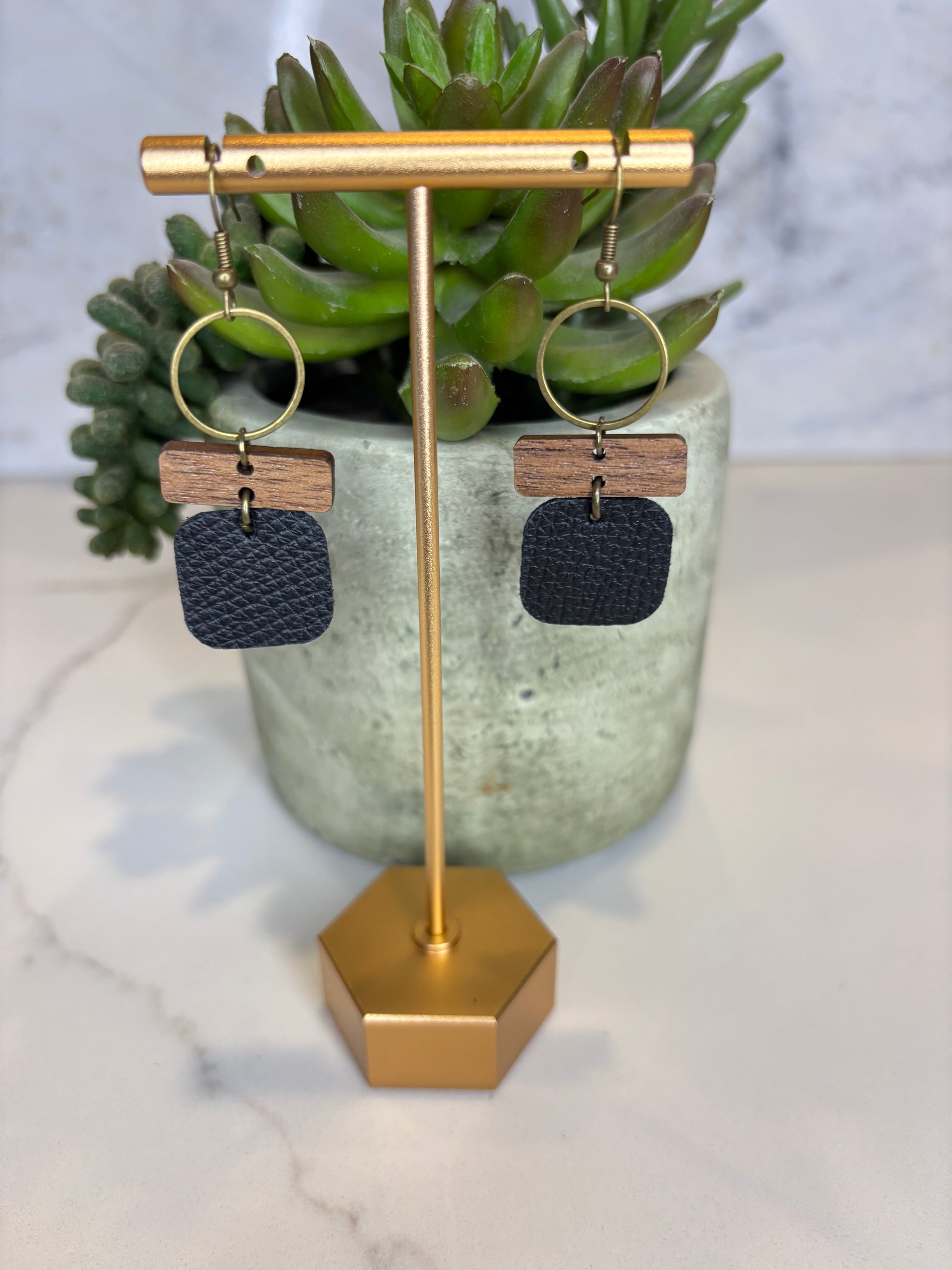 Black leather and wood square earrings