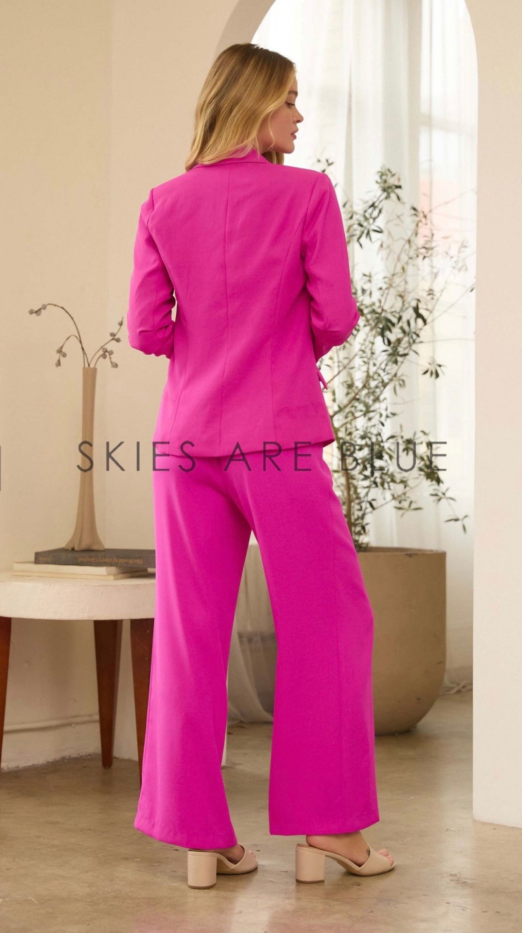 Rouched Sleeve Stretch Blazer