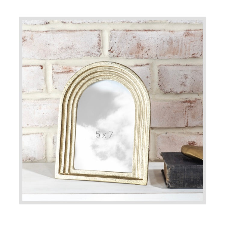 5X7 GOLD ARCH PHOTO FRAME