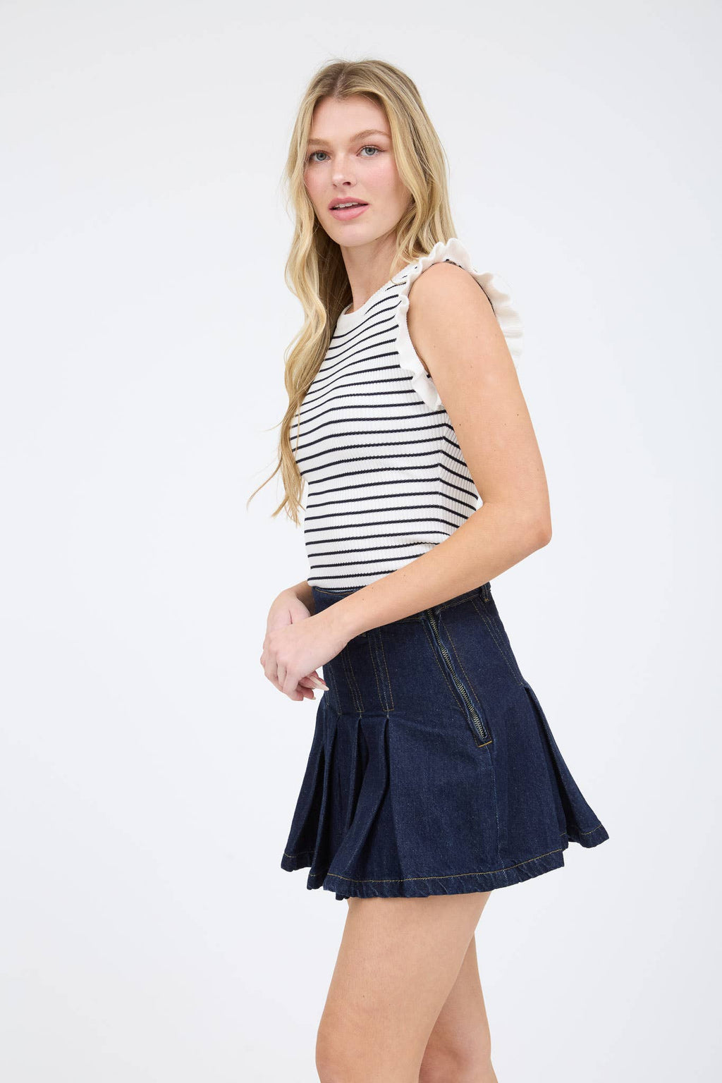 STRIPE RUFFLE TRIM SLEEVELESS PULLOVER SWEATER