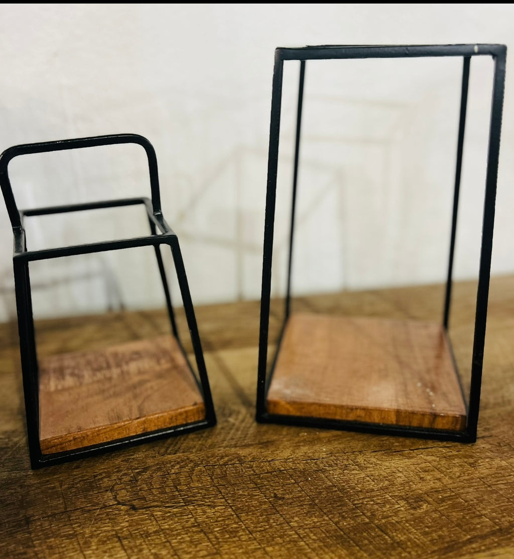SM IRON WOOD TABLE DISPLAY