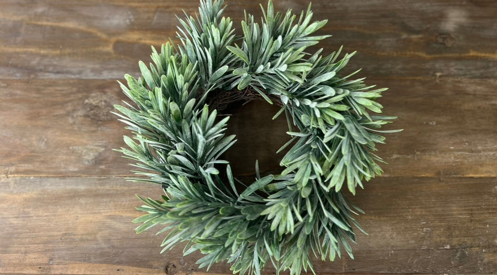 11" PODOCARPUS WREATH