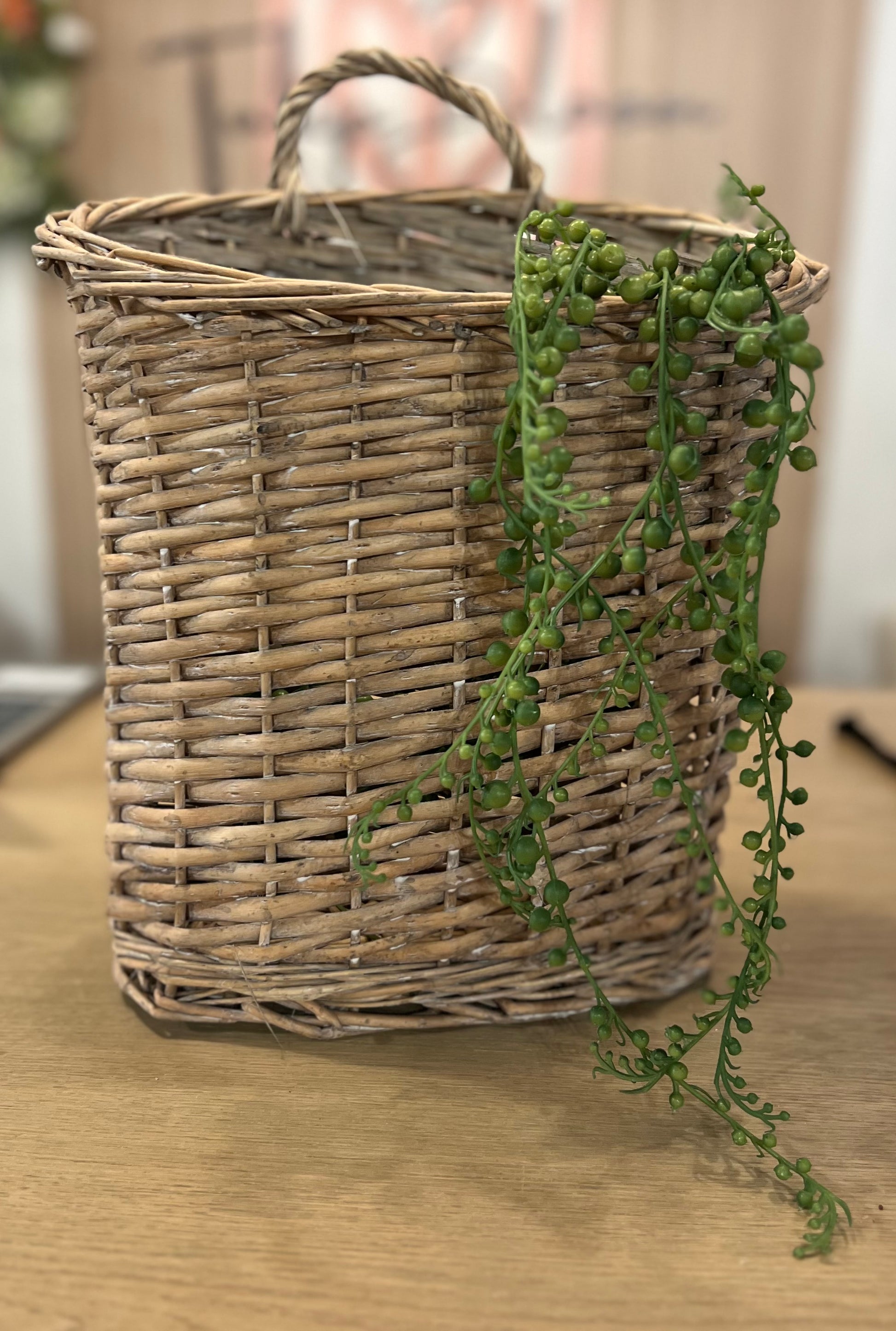 HANGING GREENERY PICK