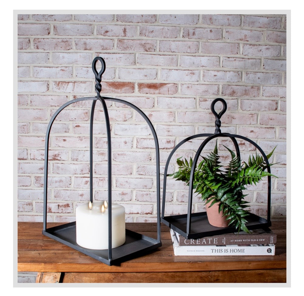 Short Black Iron Displayer
