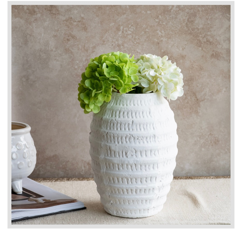 10.4" WHITE WASH VASE
