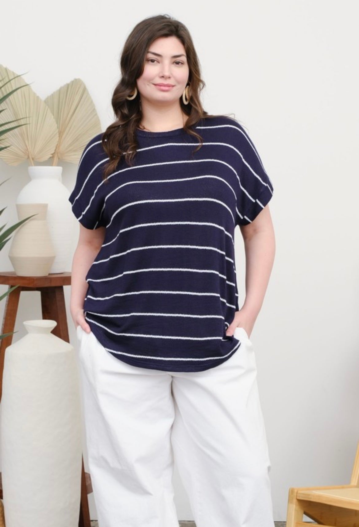 Curvy Stripe Short Cuff Sleeve Knit Top