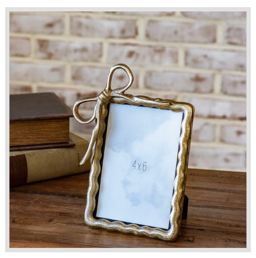 4x6" Gold Ribbon Photo Frame (KC Holiday Boutique)