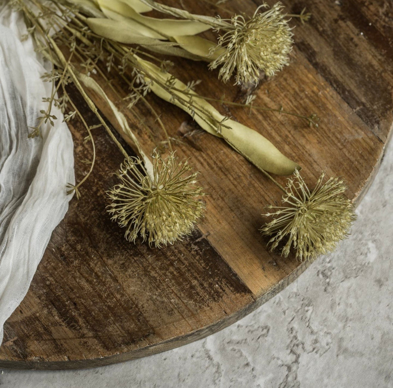 20.5" Fernwood Wild Leek Spray